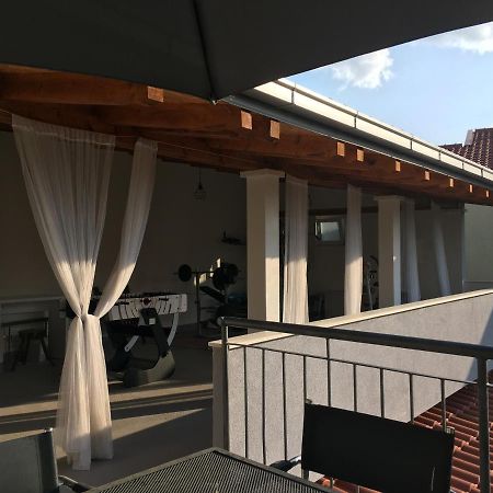 Villa Vlade- From The Heated Pool To The Beach In 1 Minute Йесенице Екстериор снимка