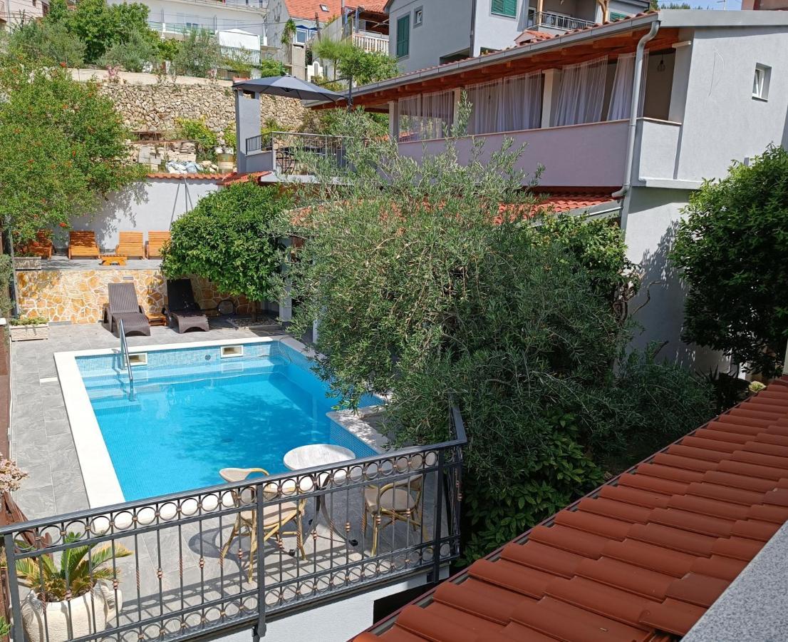 Villa Vlade- From The Heated Pool To The Beach In 1 Minute Йесенице Екстериор снимка