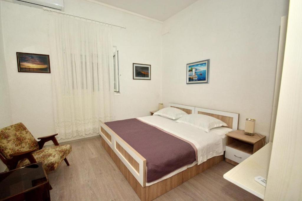 Villa Vlade- From The Heated Pool To The Beach In 1 Minute Йесенице Екстериор снимка