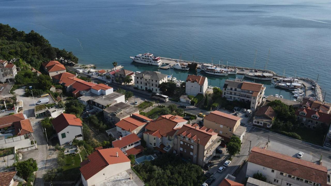Villa Vlade- From The Heated Pool To The Beach In 1 Minute Йесенице Екстериор снимка